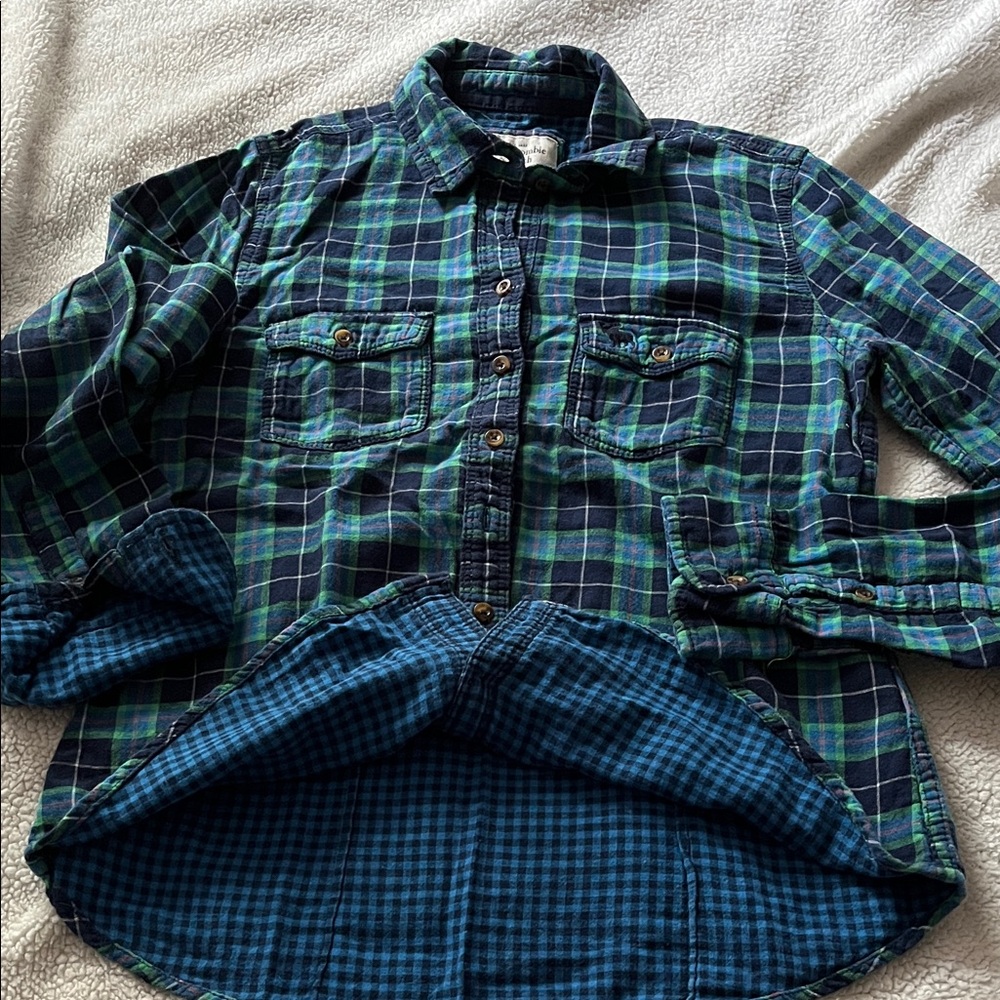Abercrombie & Fitch Plaid Flannel Style Shirt – Small